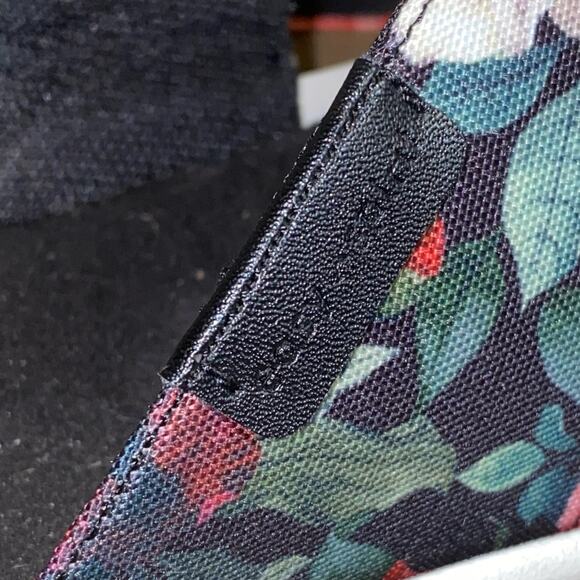 Easy Spirit Rift Black Floral Thong Slip on Platform sandal comfort 11W wide - Picture 3 of 13